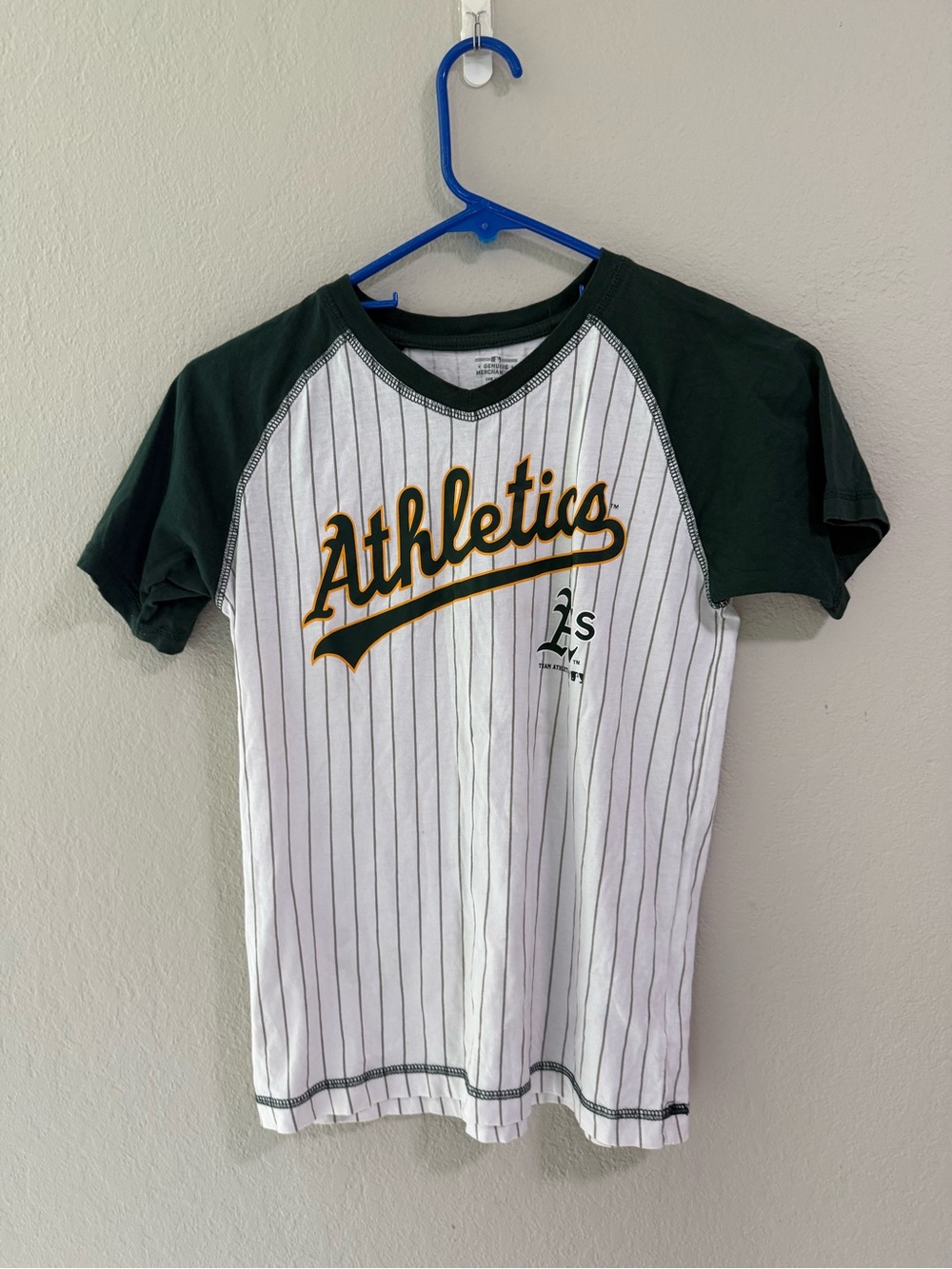 Oakland A’s Athletics Pinstripe Raglan Tee Youth L Green MLB Shirt